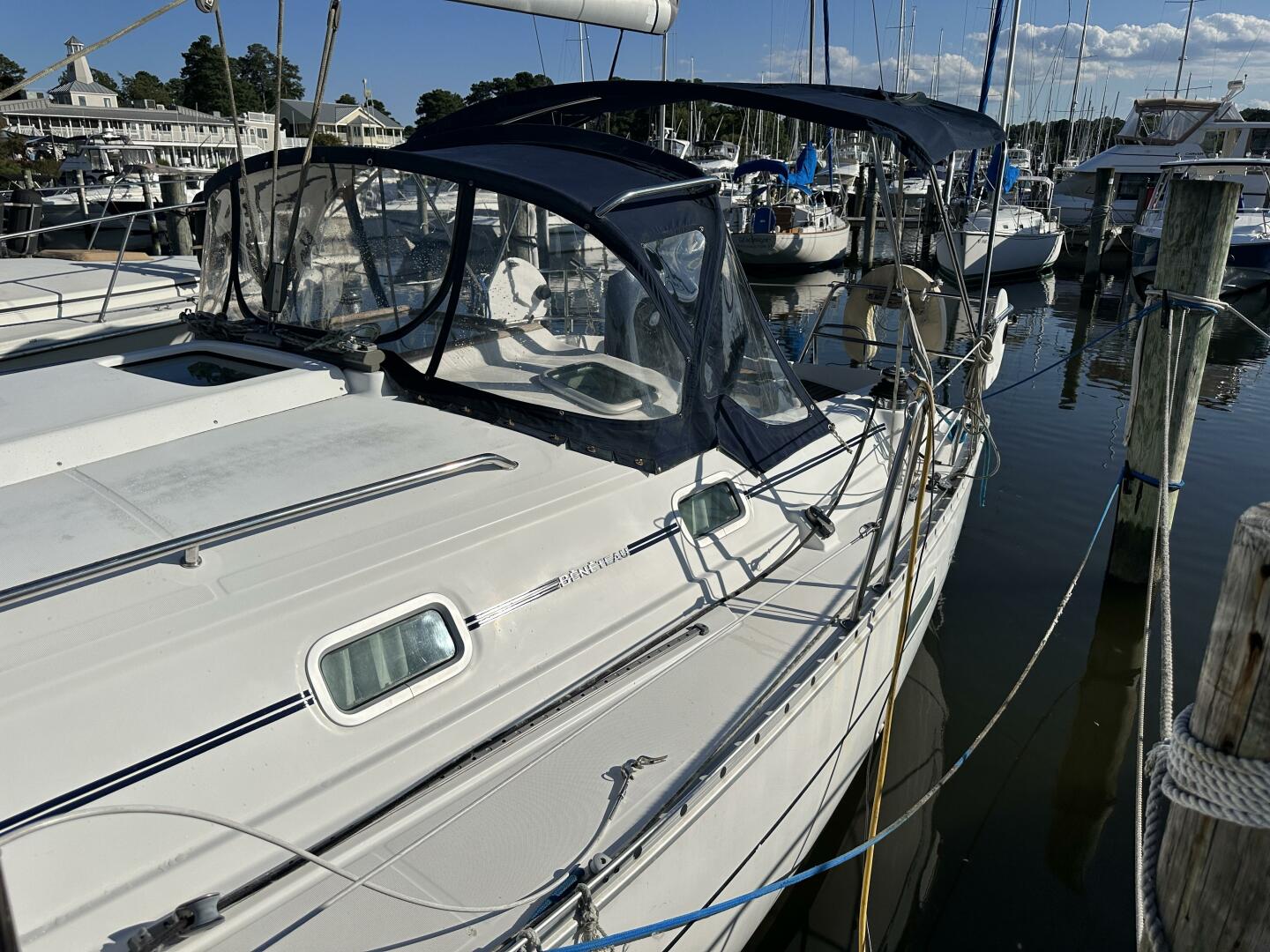 Cool Breeze 33ft Beneteau Yacht For Sale
