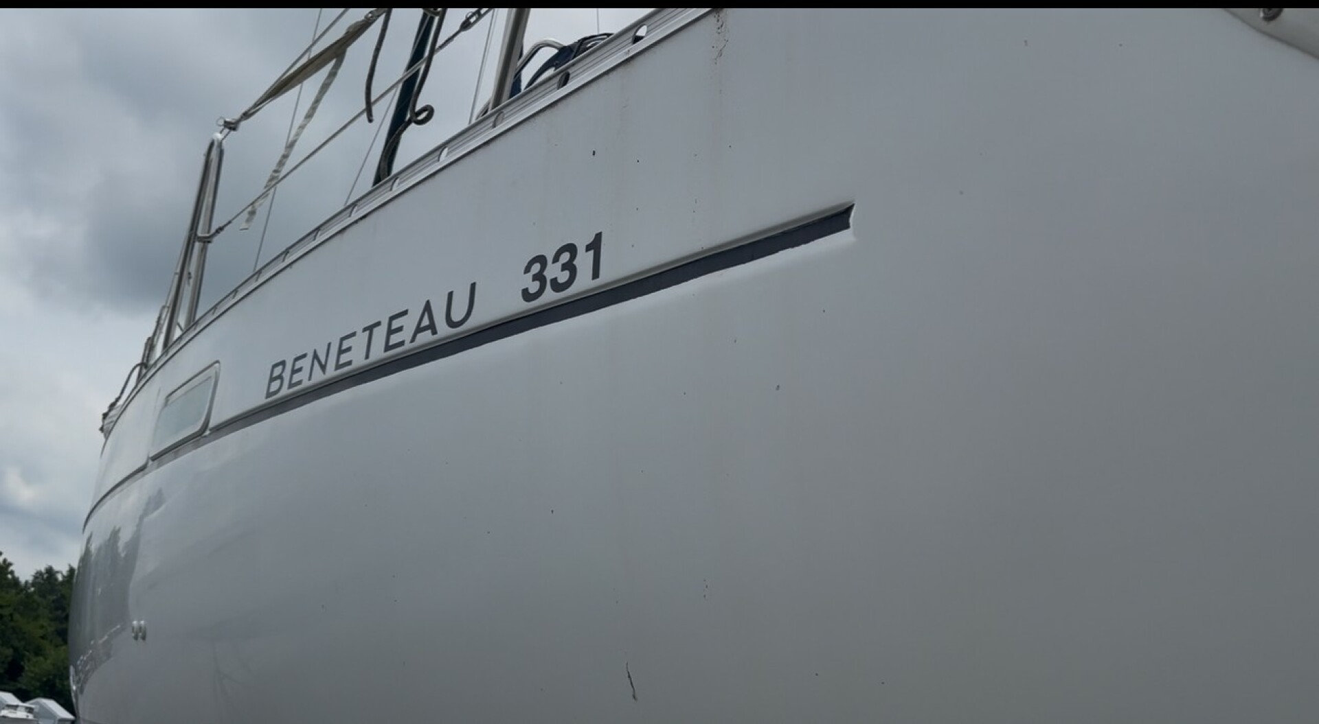 Cool Breeze 33ft Beneteau Yacht For Sale