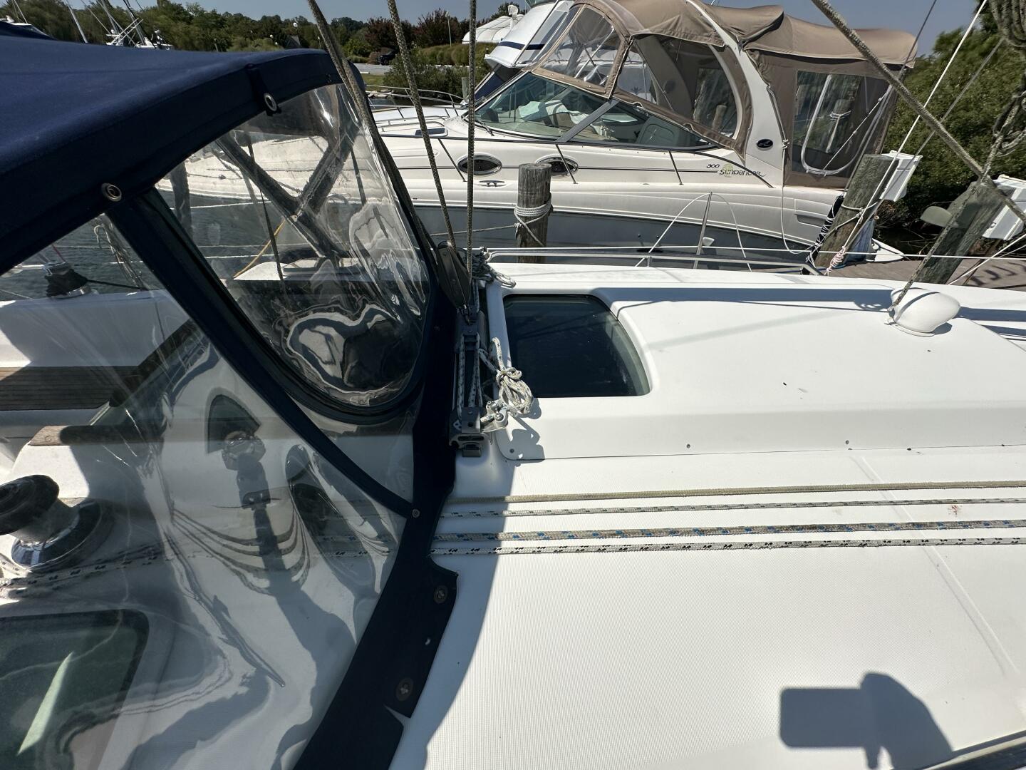 Cool Breeze 33ft Beneteau Yacht For Sale