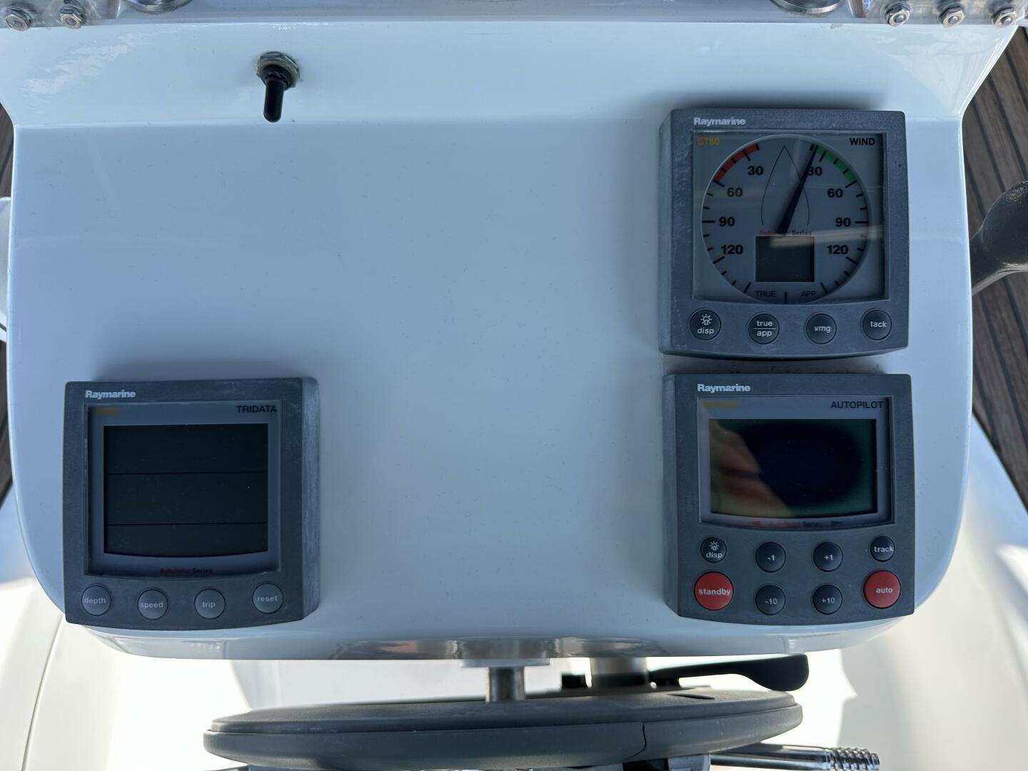 Cool Breeze 33ft Beneteau Yacht For Sale