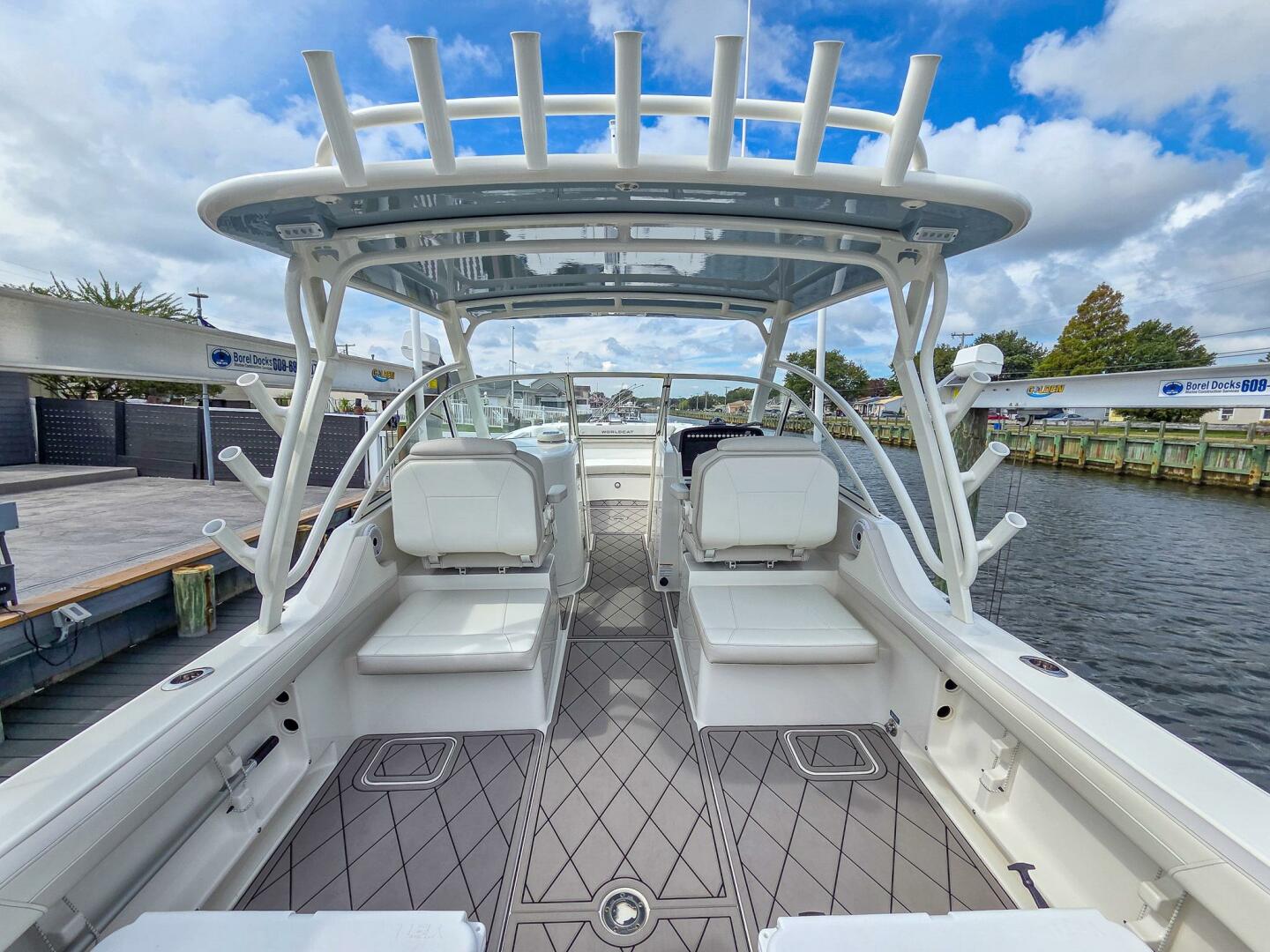 29ft World Cat Yacht For Sale