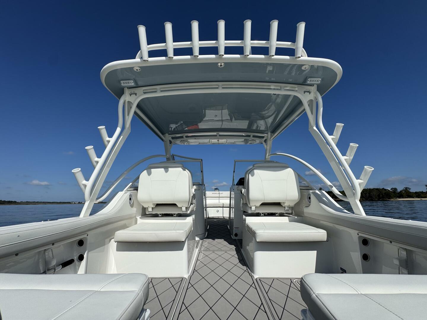 29ft World Cat Yacht For Sale