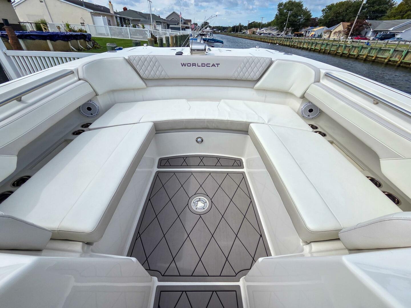 29ft World Cat Yacht For Sale