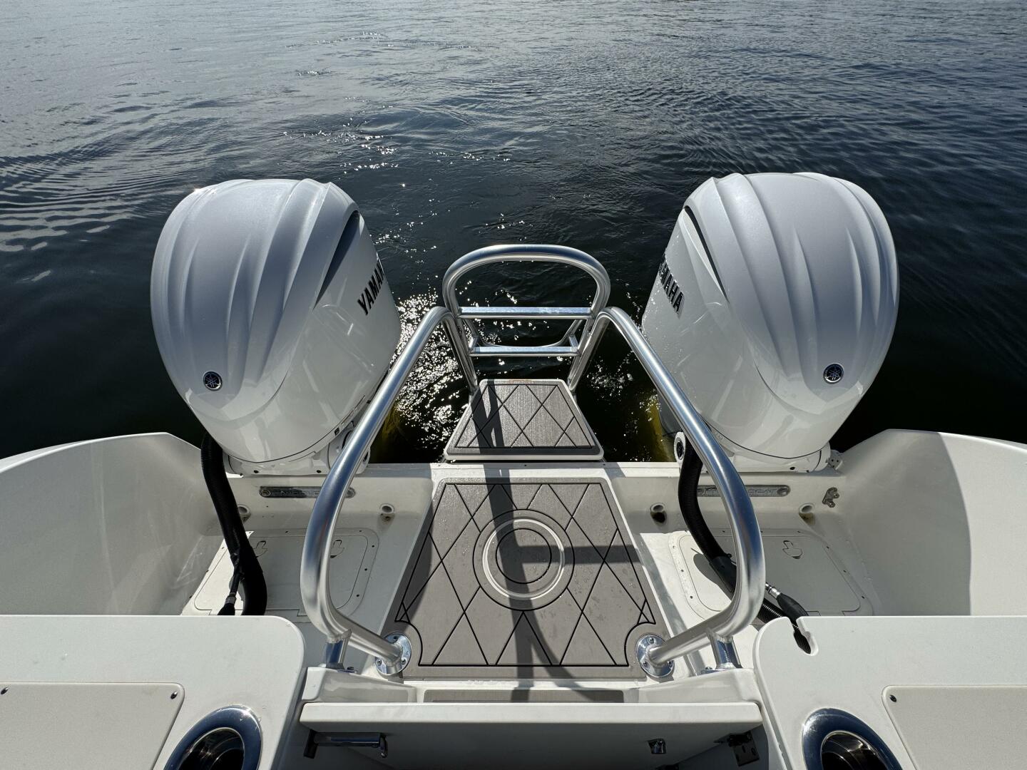 29ft World Cat Yacht For Sale