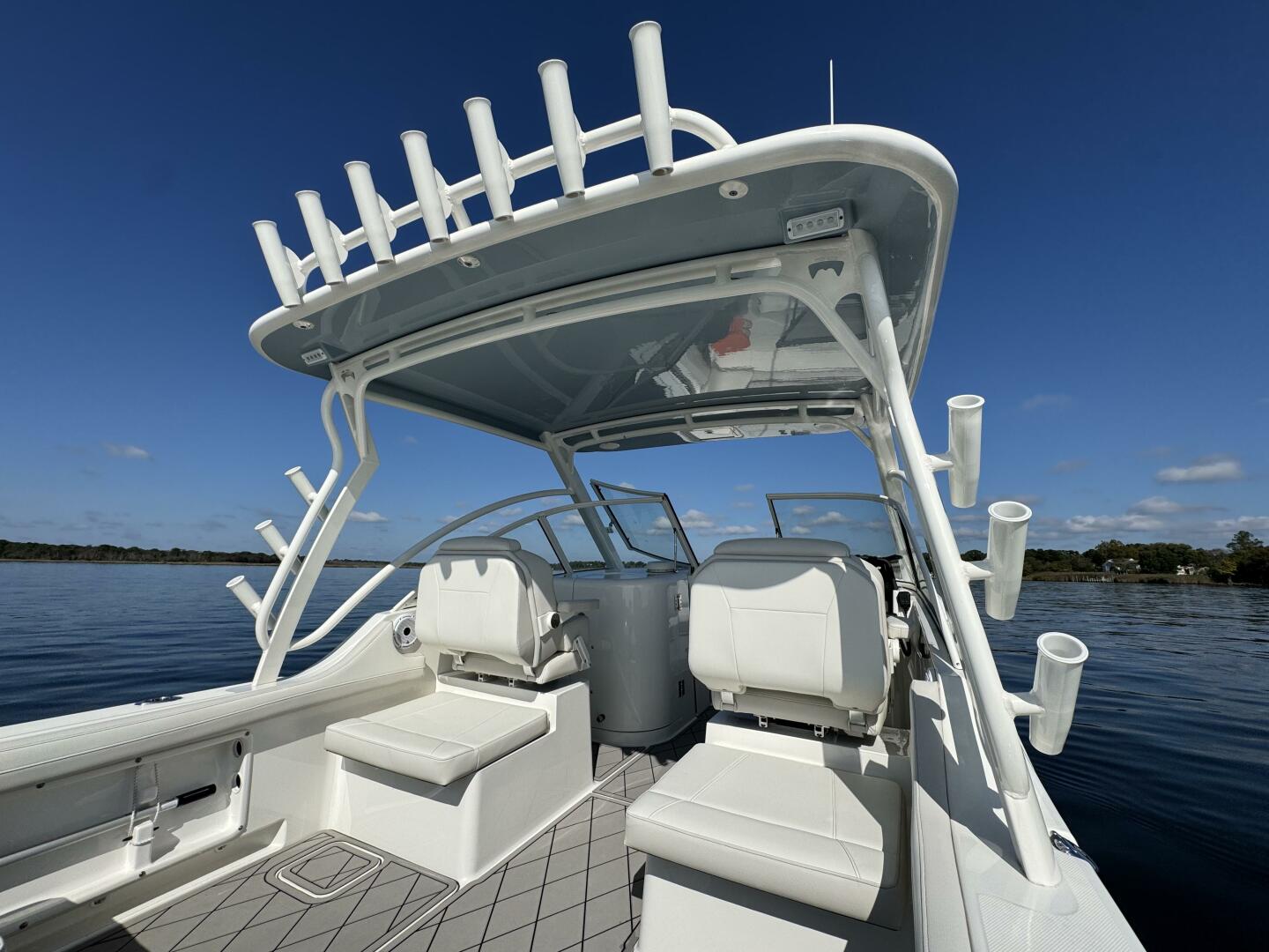 29ft World Cat Yacht For Sale