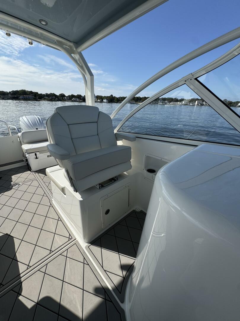 29ft World Cat Yacht For Sale