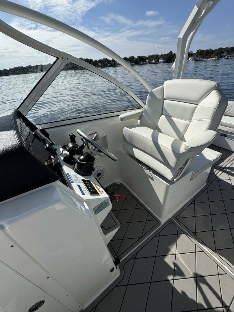 29ft World Cat Yacht For Sale