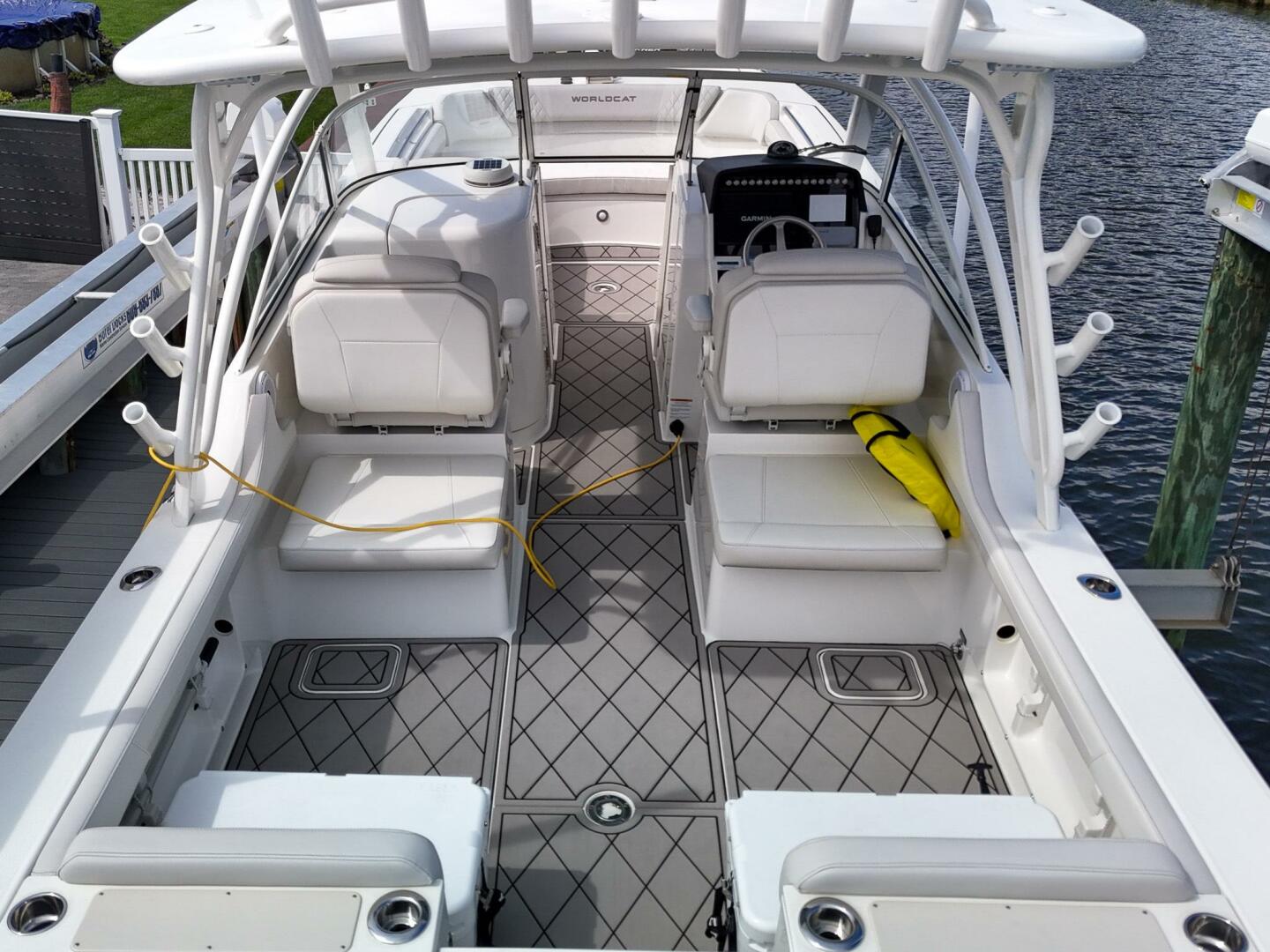 29ft World Cat Yacht For Sale