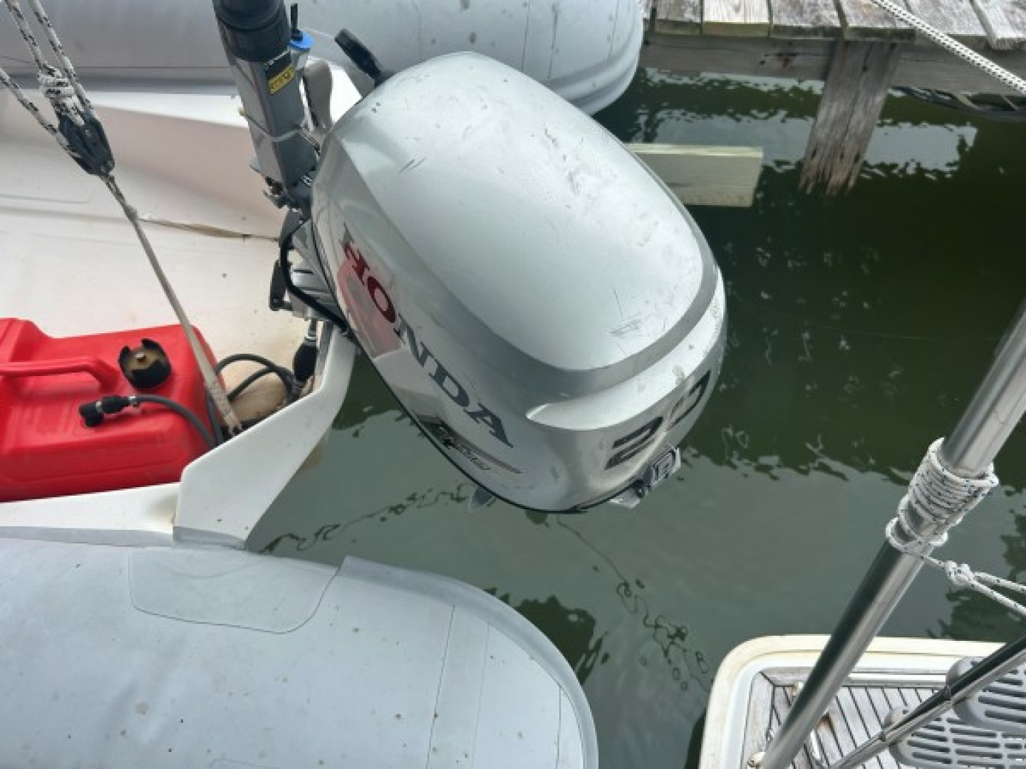 HALLDIS 40ft Lagoon Yacht For Sale