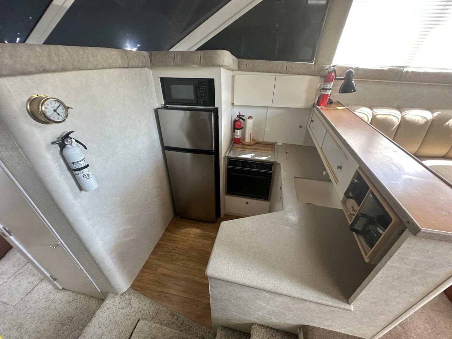 DUNAC S MINNI CONN III 42ft Silverton Yacht For Sale DUNAC S MINNI CONN III 42ft Silverton Yacht For Sale