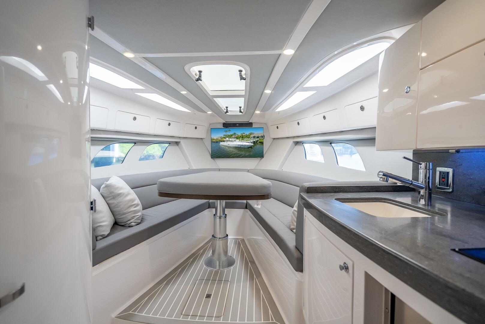 40ft Intrepid Yacht For Sale