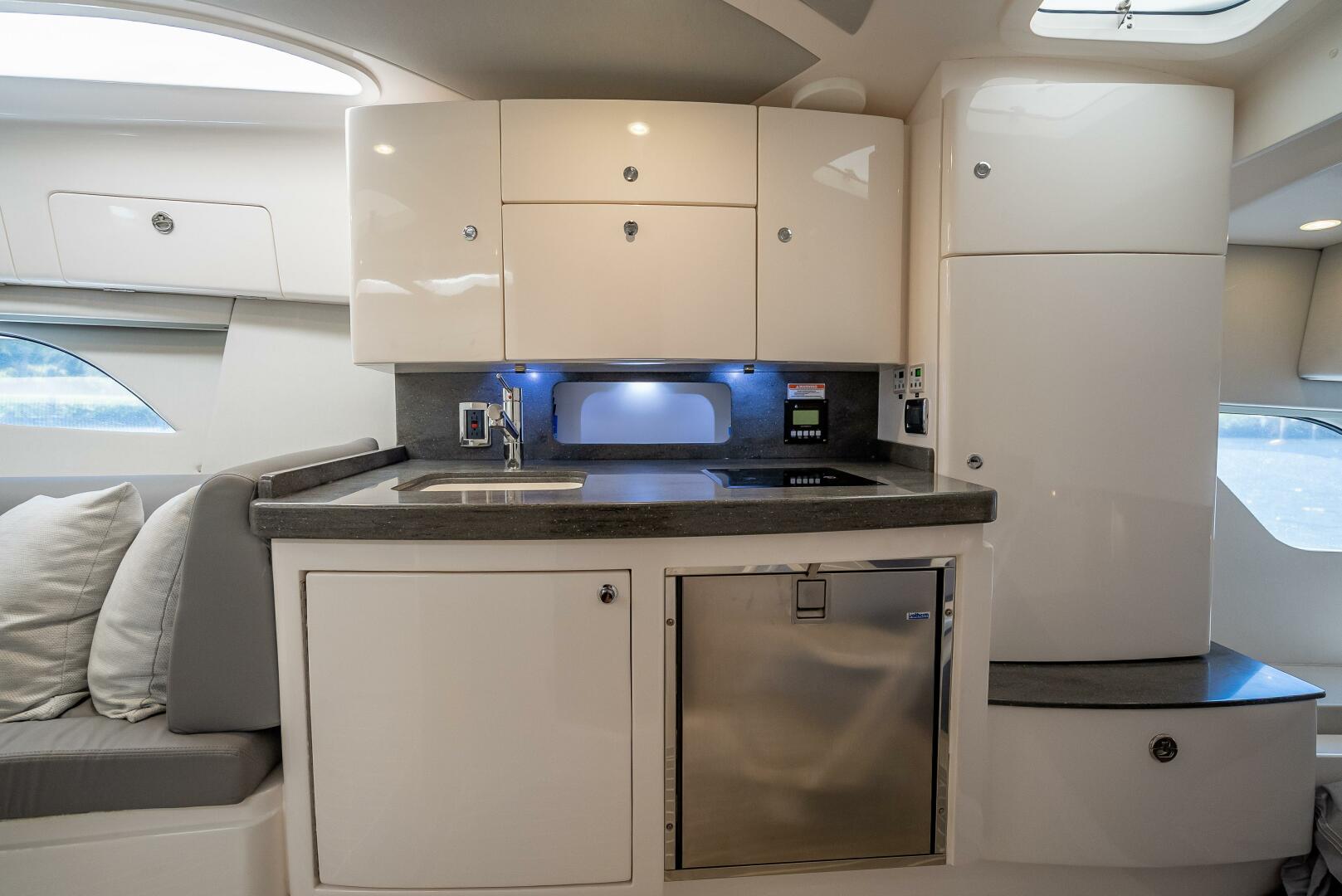 40ft Intrepid Yacht For Sale