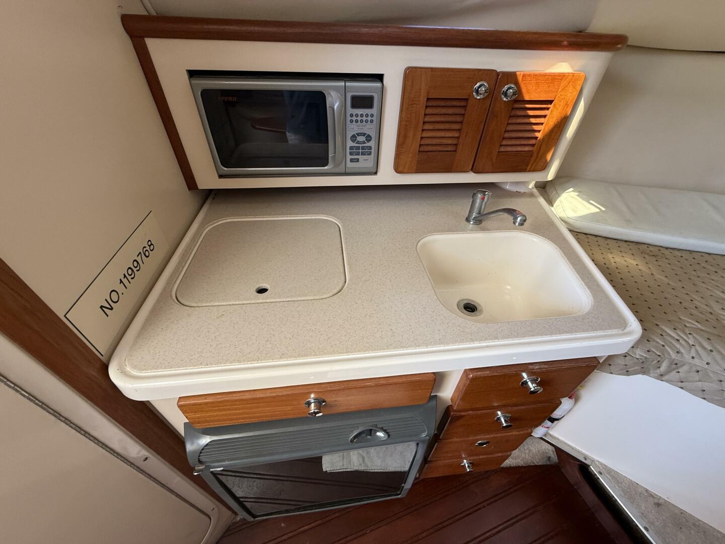35ft Pursuit Yacht For Sale