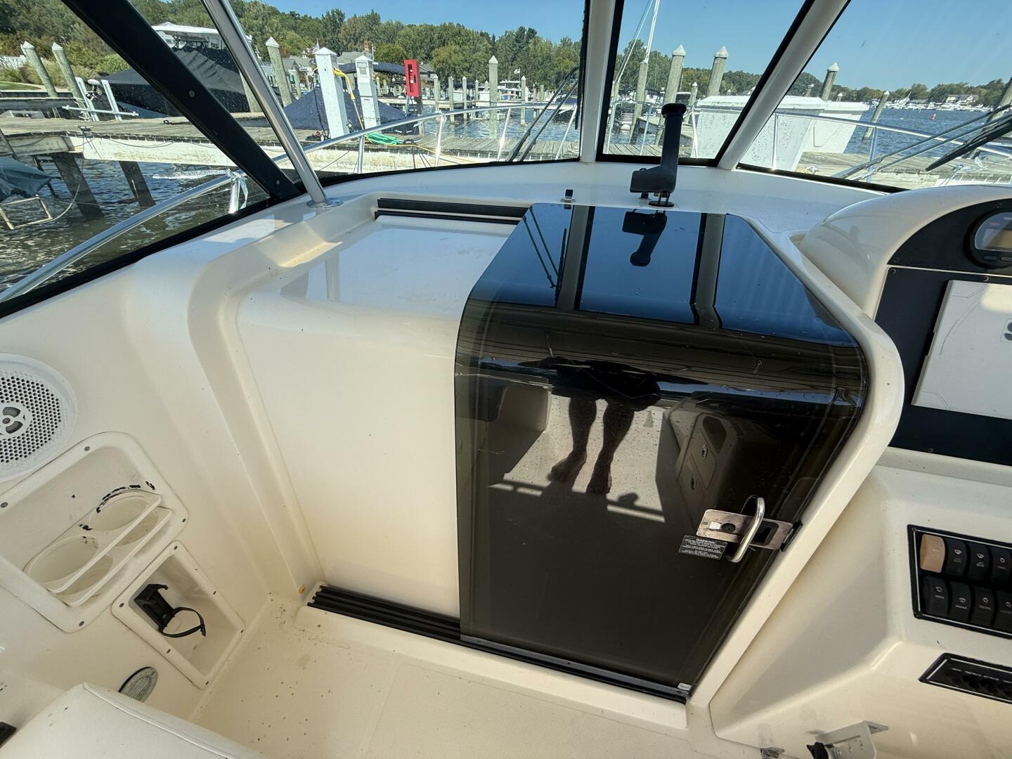35ft Pursuit Yacht For Sale