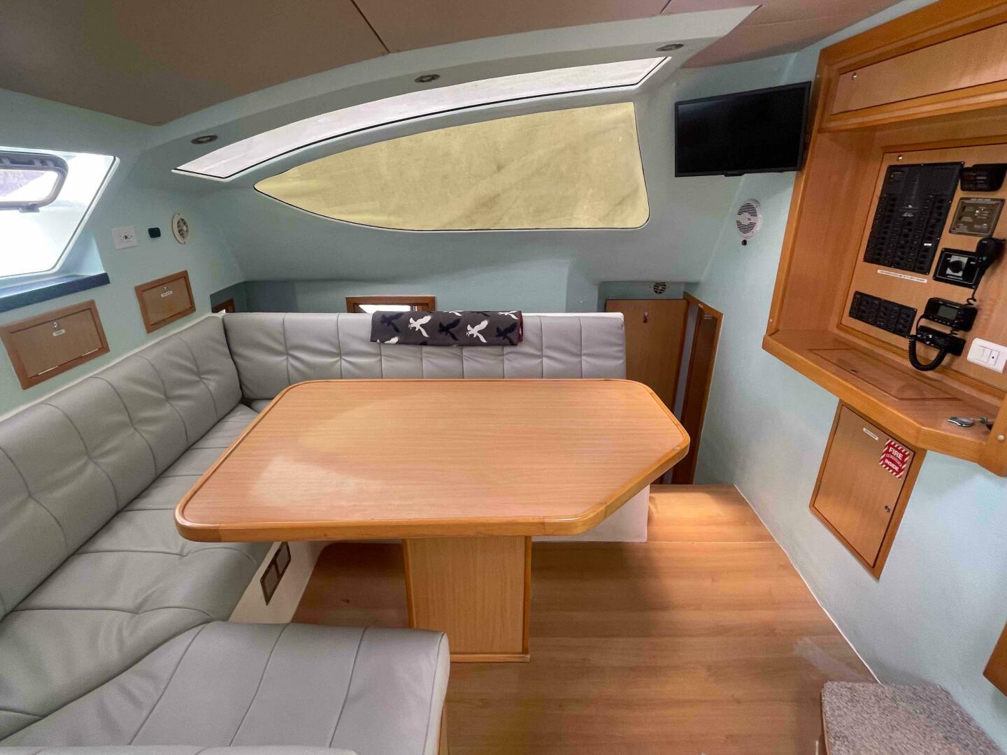 ENDLESS SUMMER 40ft Admiral Yacht For Sale