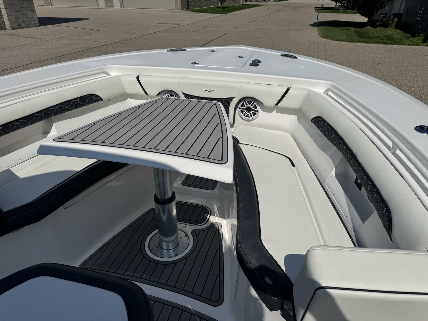 27ft Tidewater Yacht For Sale