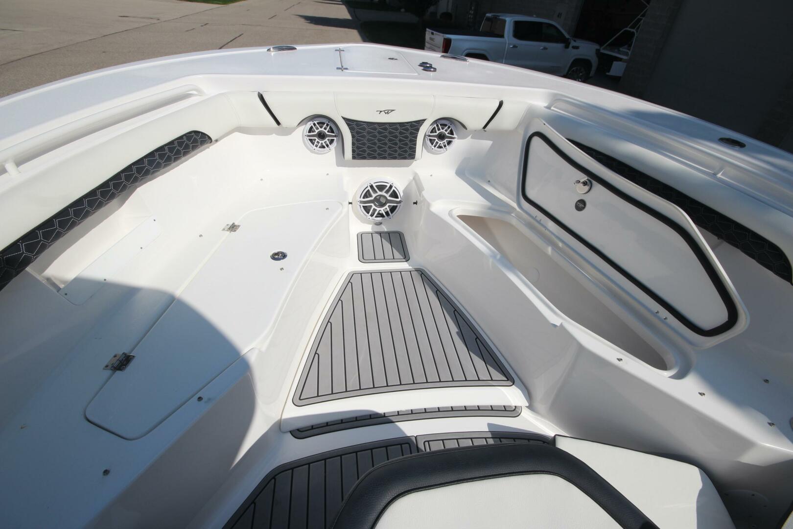 27ft Tidewater Yacht For Sale