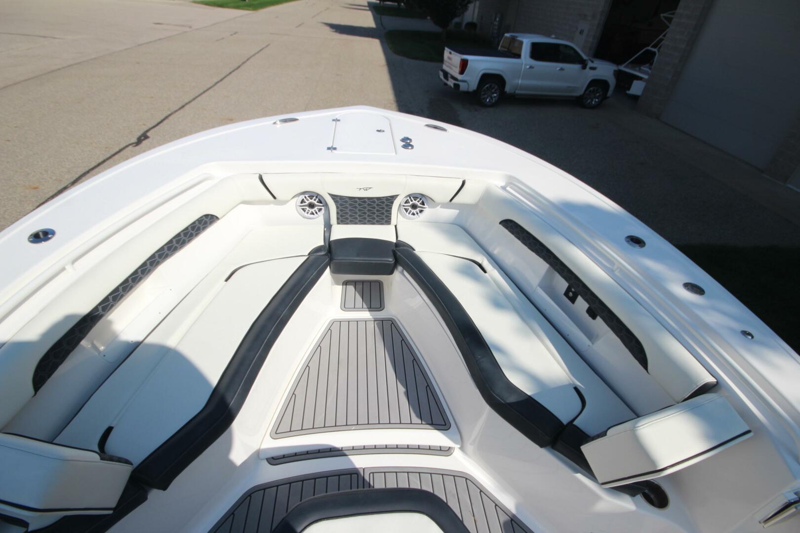 27ft Tidewater Yacht For Sale