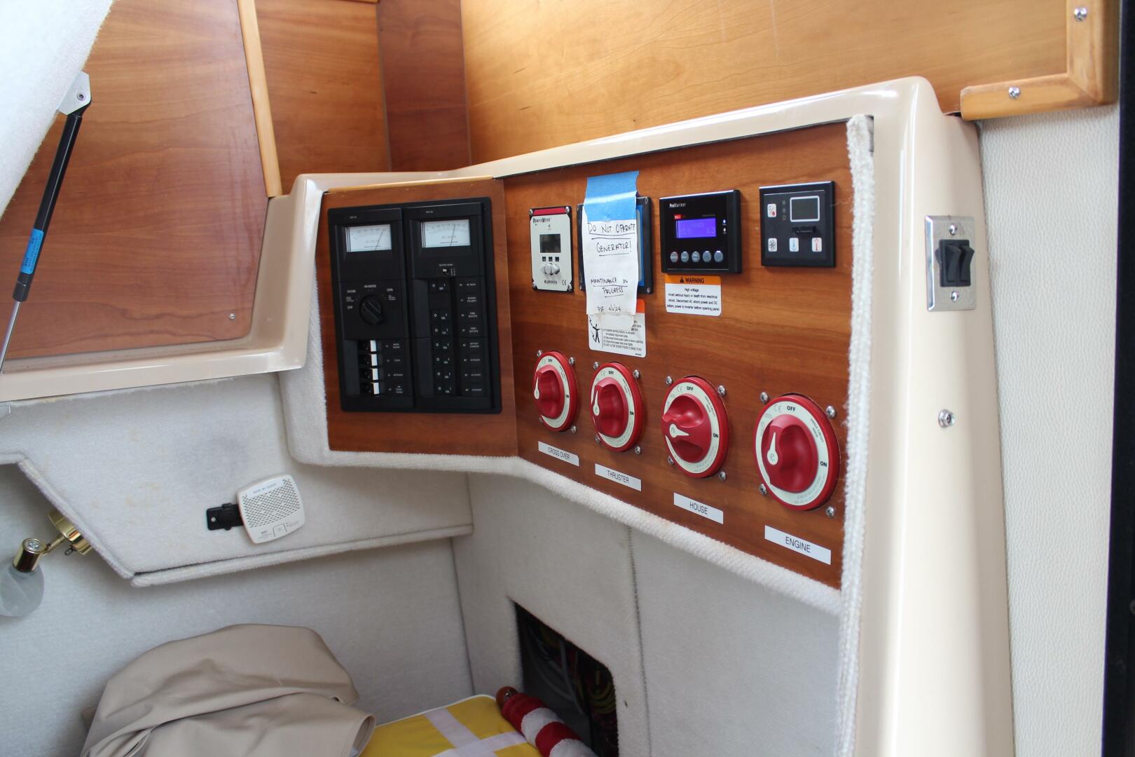 SHAKE N BAKE 28ft Cutwater Yacht For Sale