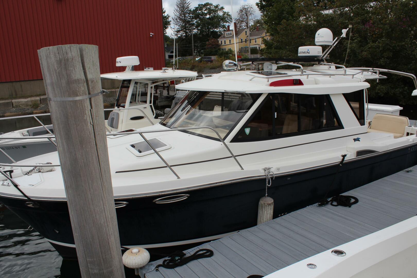 SHAKE N BAKE 28ft Cutwater Yacht For Sale