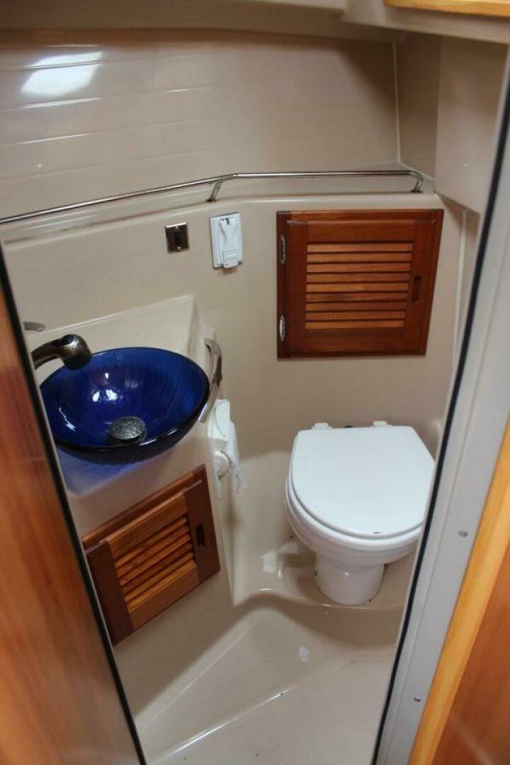 SHAKE N BAKE 28ft Cutwater Yacht For Sale