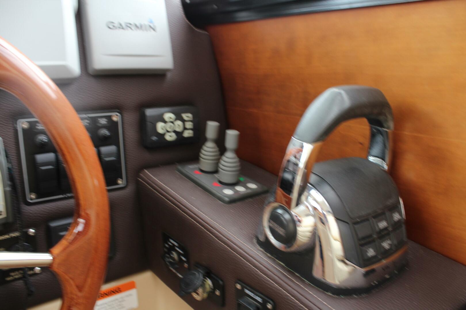 SHAKE N BAKE 28ft Cutwater Yacht For Sale