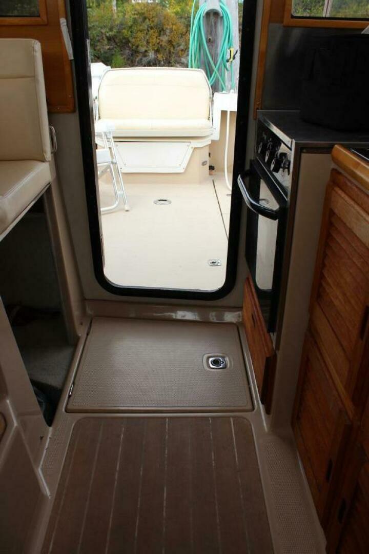 SHAKE N BAKE 28ft Cutwater Yacht For Sale
