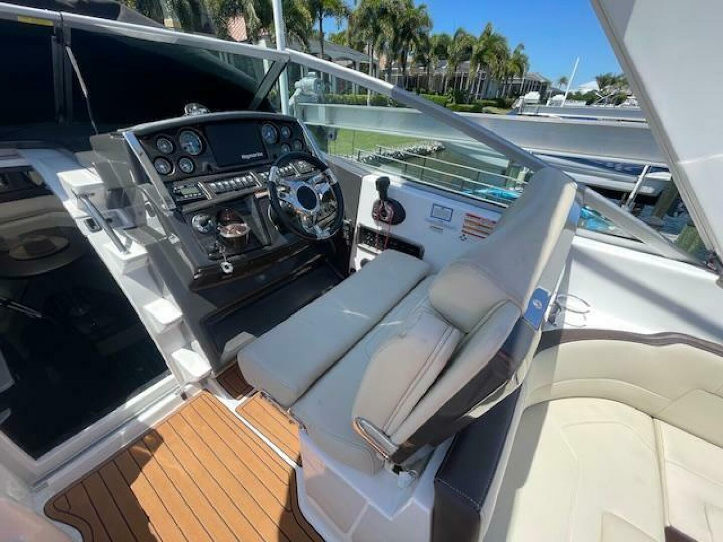 295 30ft Monterey Yacht For Sale