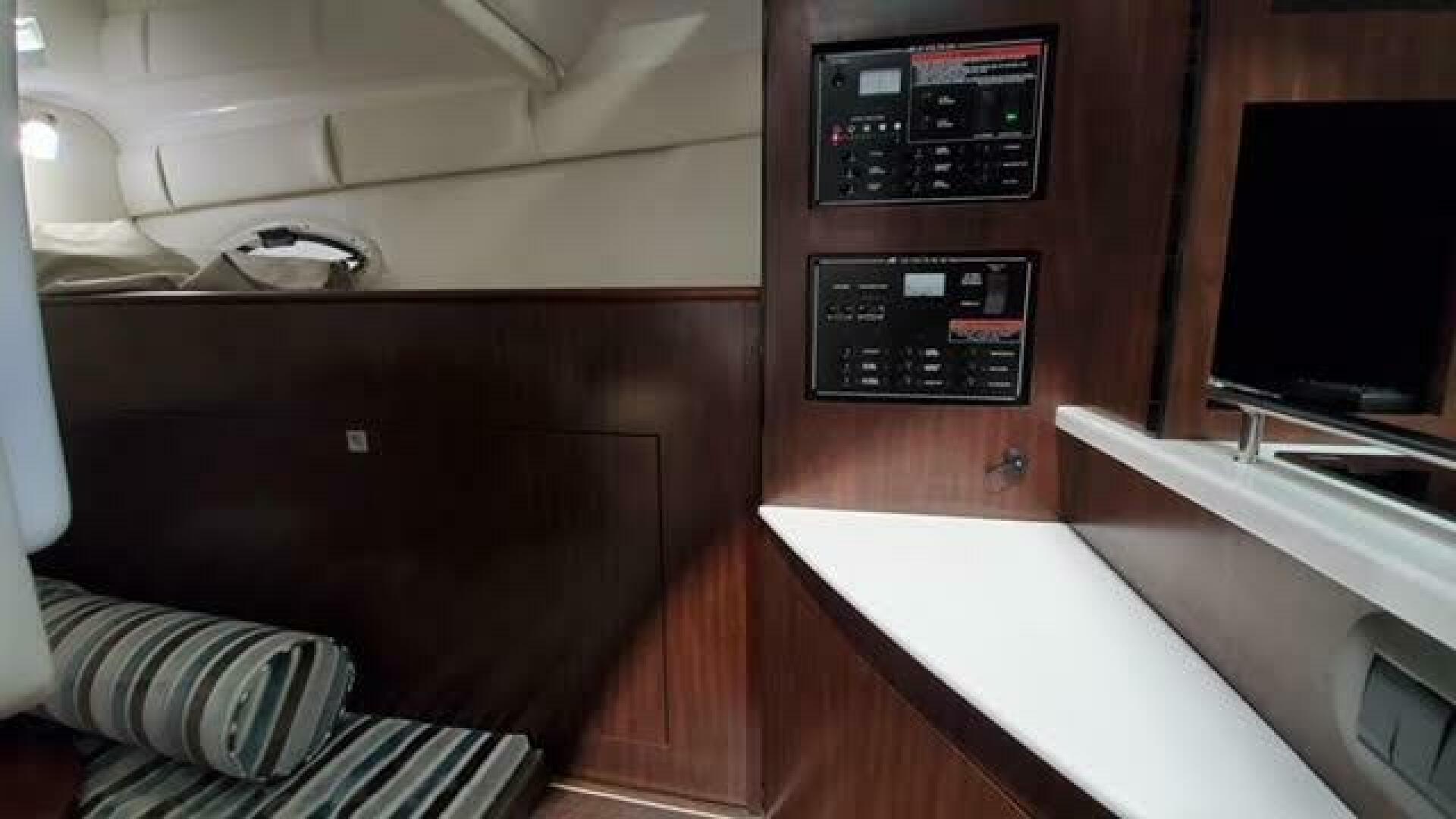 295 30ft Monterey Yacht For Sale