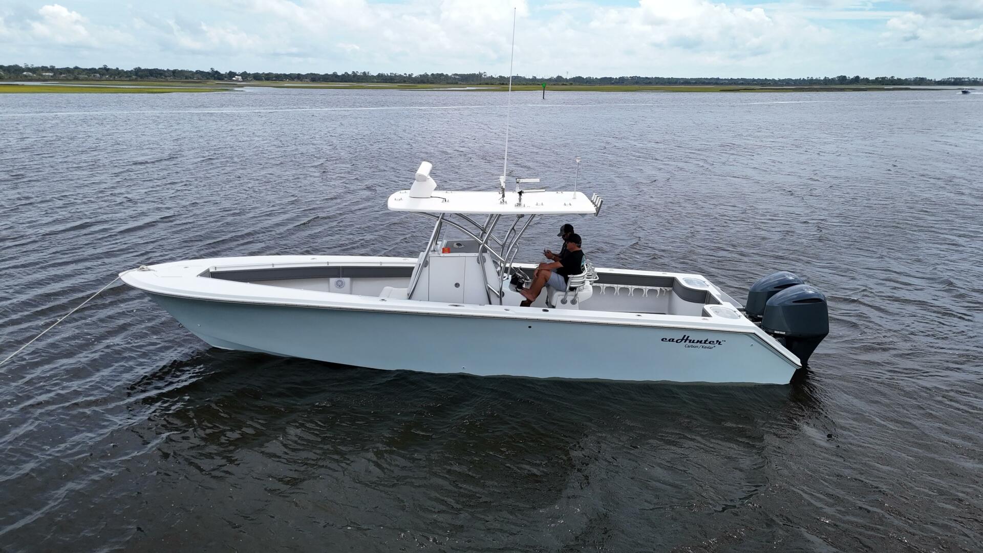 33ft SeaHunter Yacht For Sale