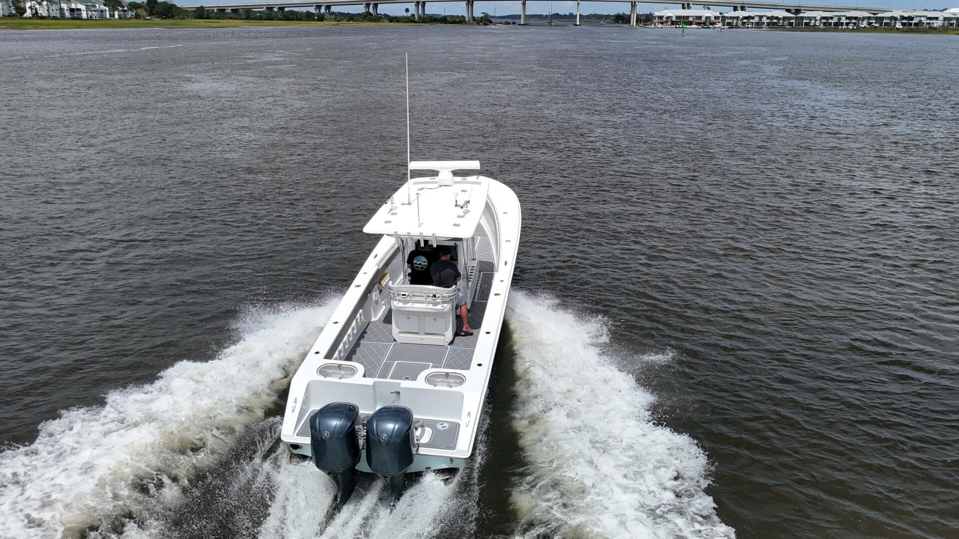 33ft SeaHunter Yacht For Sale