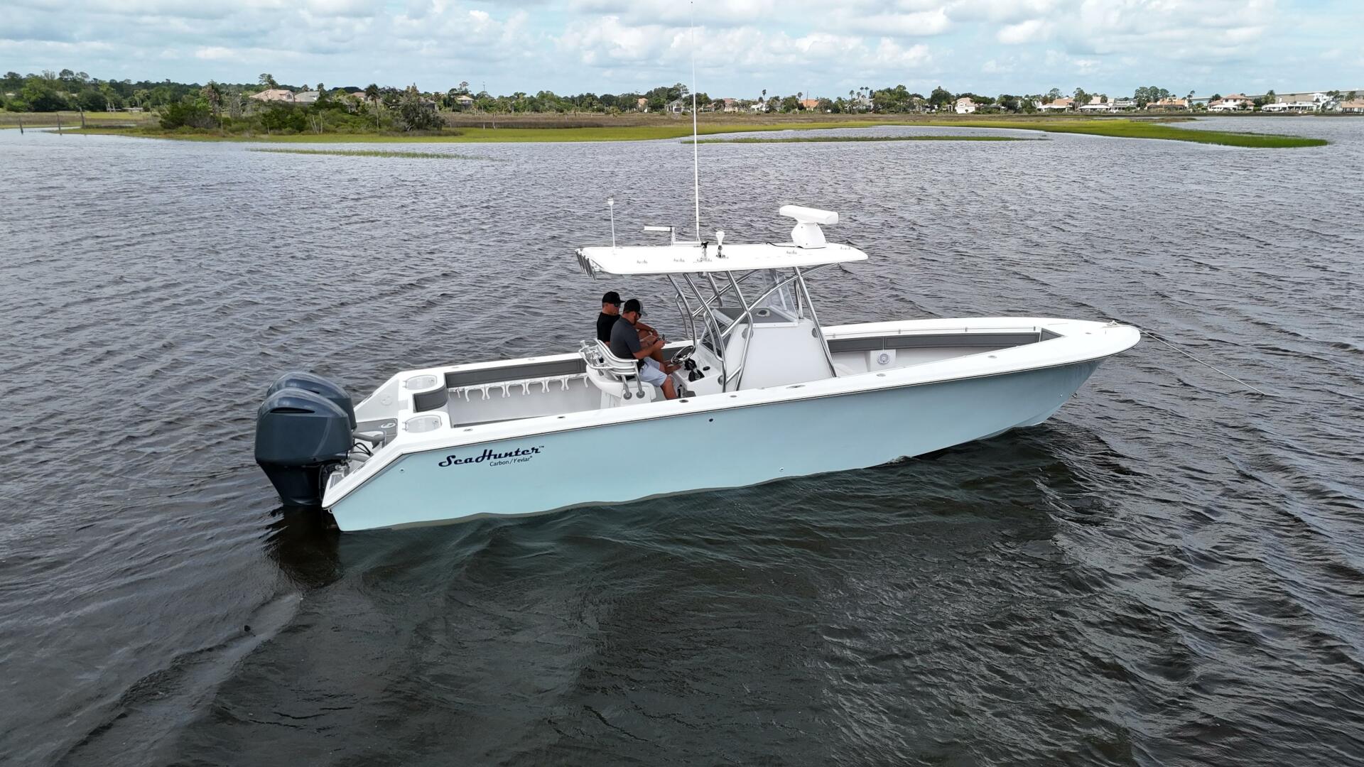 33ft SeaHunter Yacht For Sale