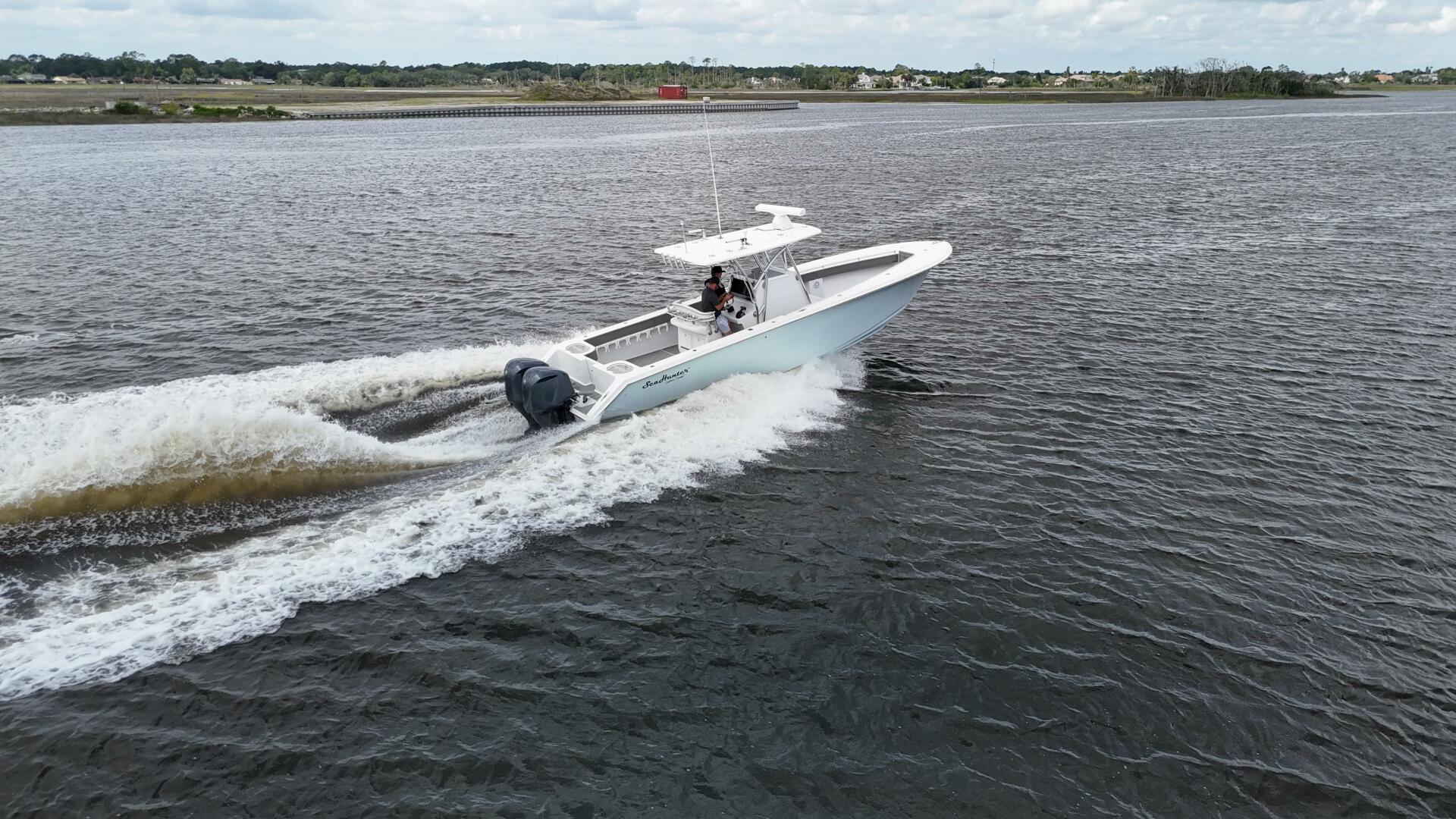 33ft SeaHunter Yacht For Sale