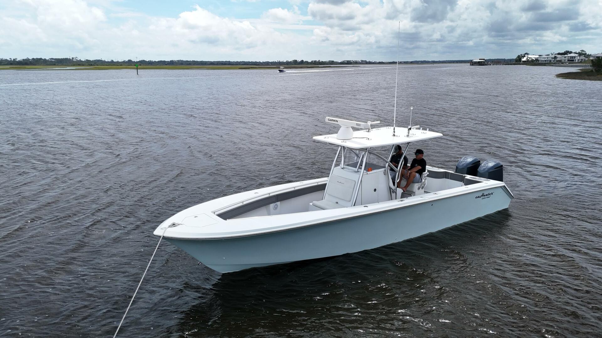 33ft SeaHunter Yacht For Sale