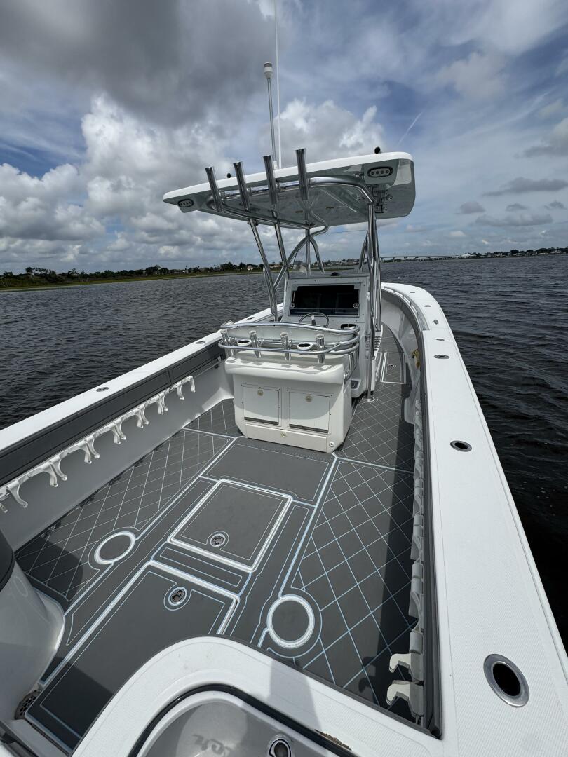 33ft SeaHunter Yacht For Sale