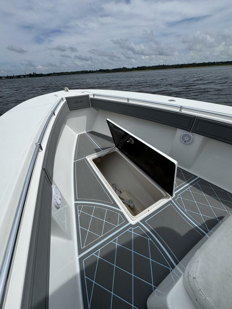 33ft SeaHunter Yacht For Sale