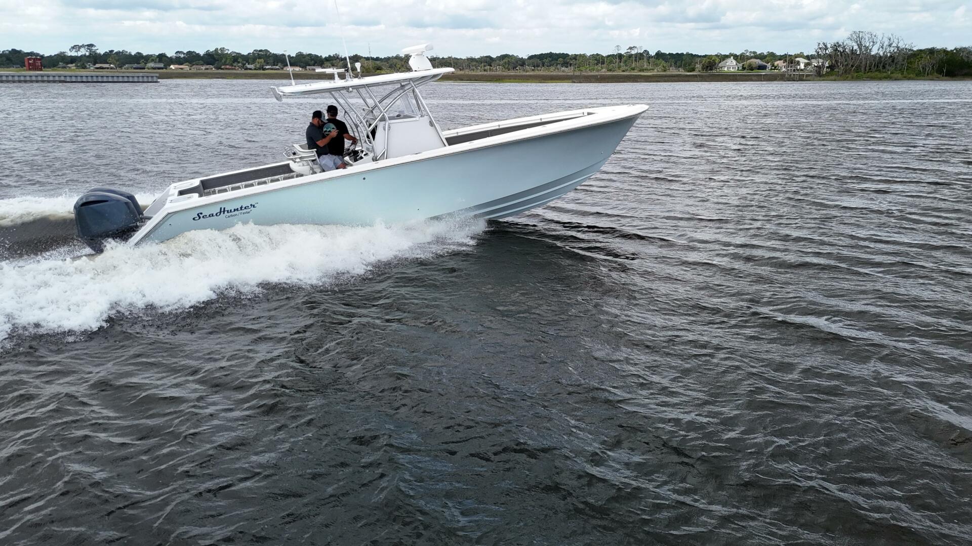 33ft SeaHunter Yacht For Sale