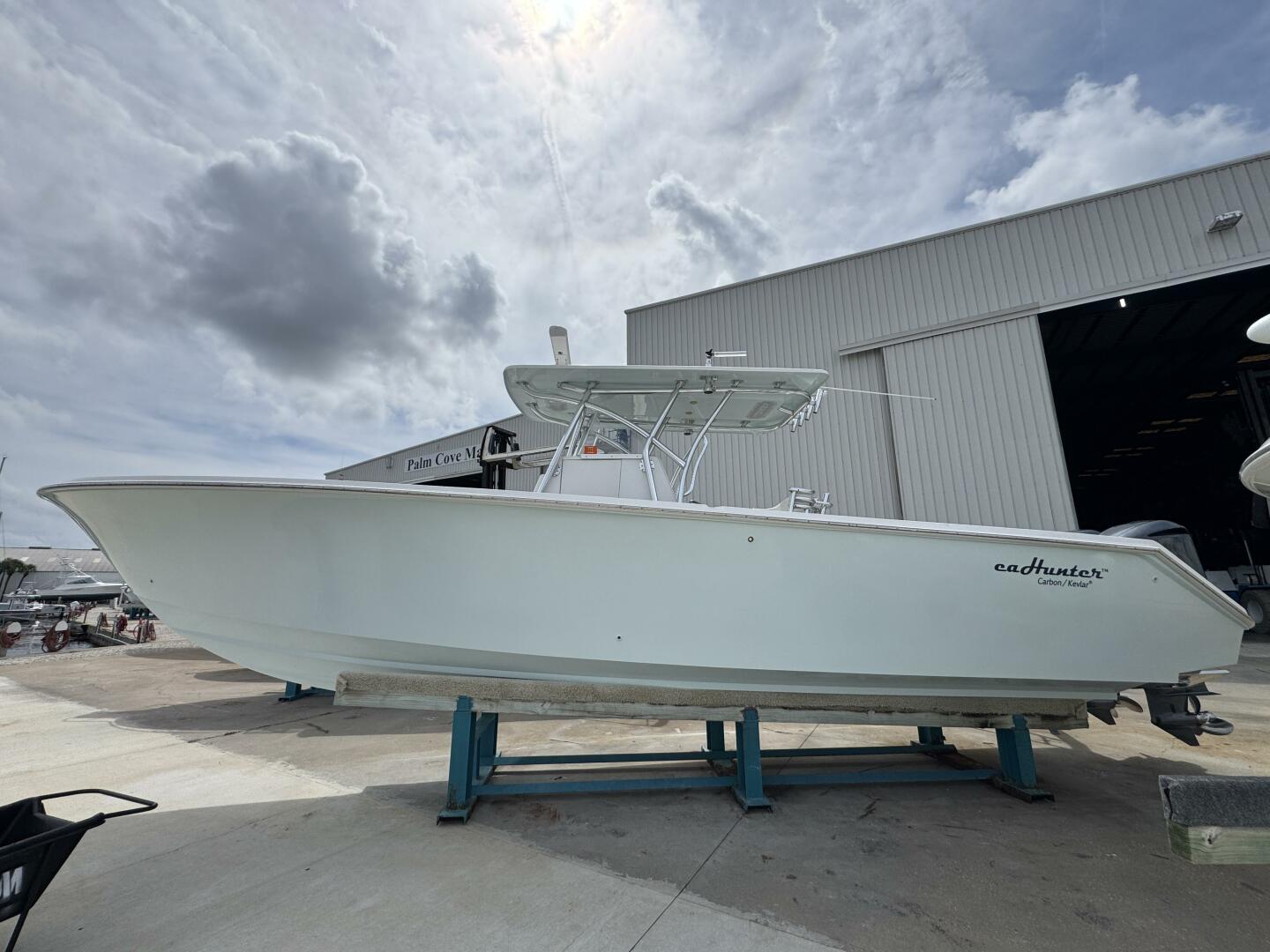 33ft SeaHunter Yacht For Sale