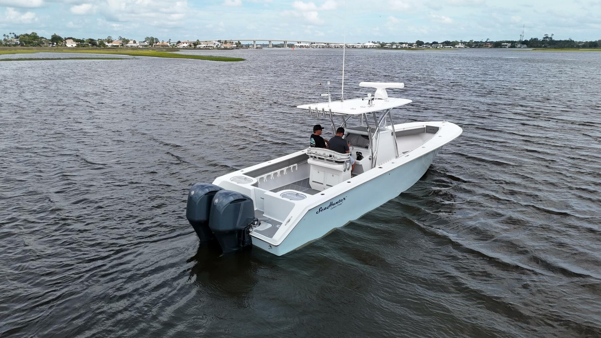 33ft SeaHunter Yacht For Sale
