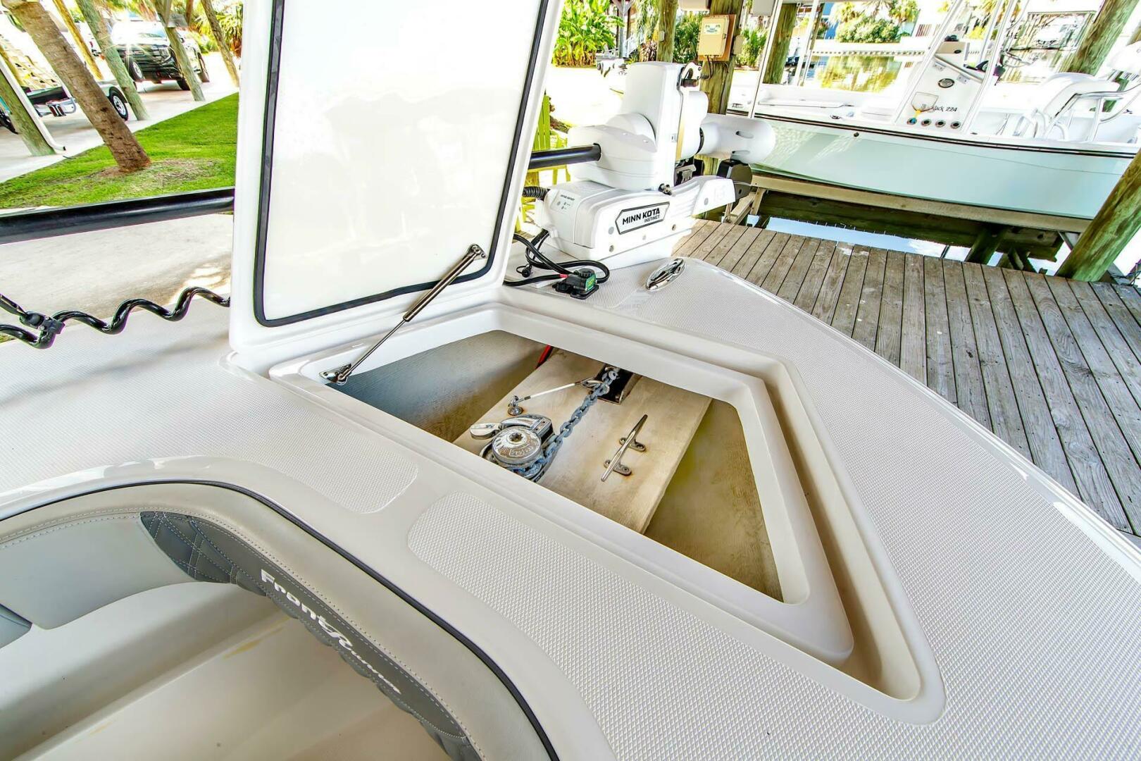 33ft Front Runner Yacht For Sale