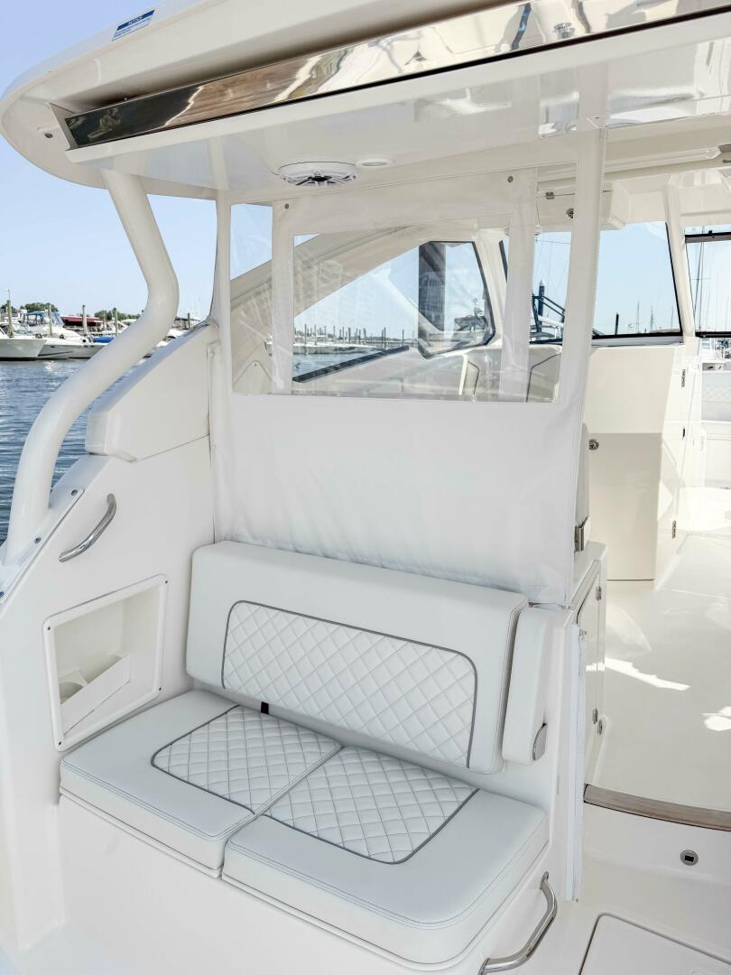 36ft Pursuit Yacht For Sale