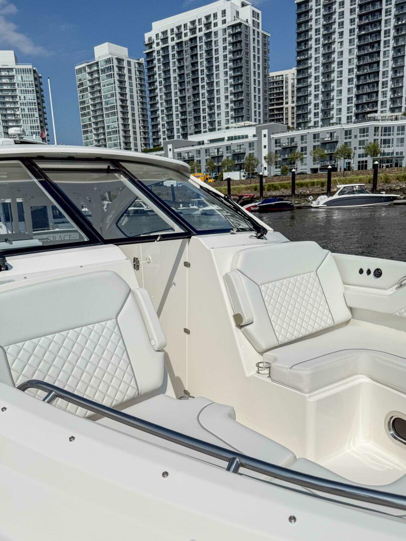 36ft Pursuit Yacht For Sale