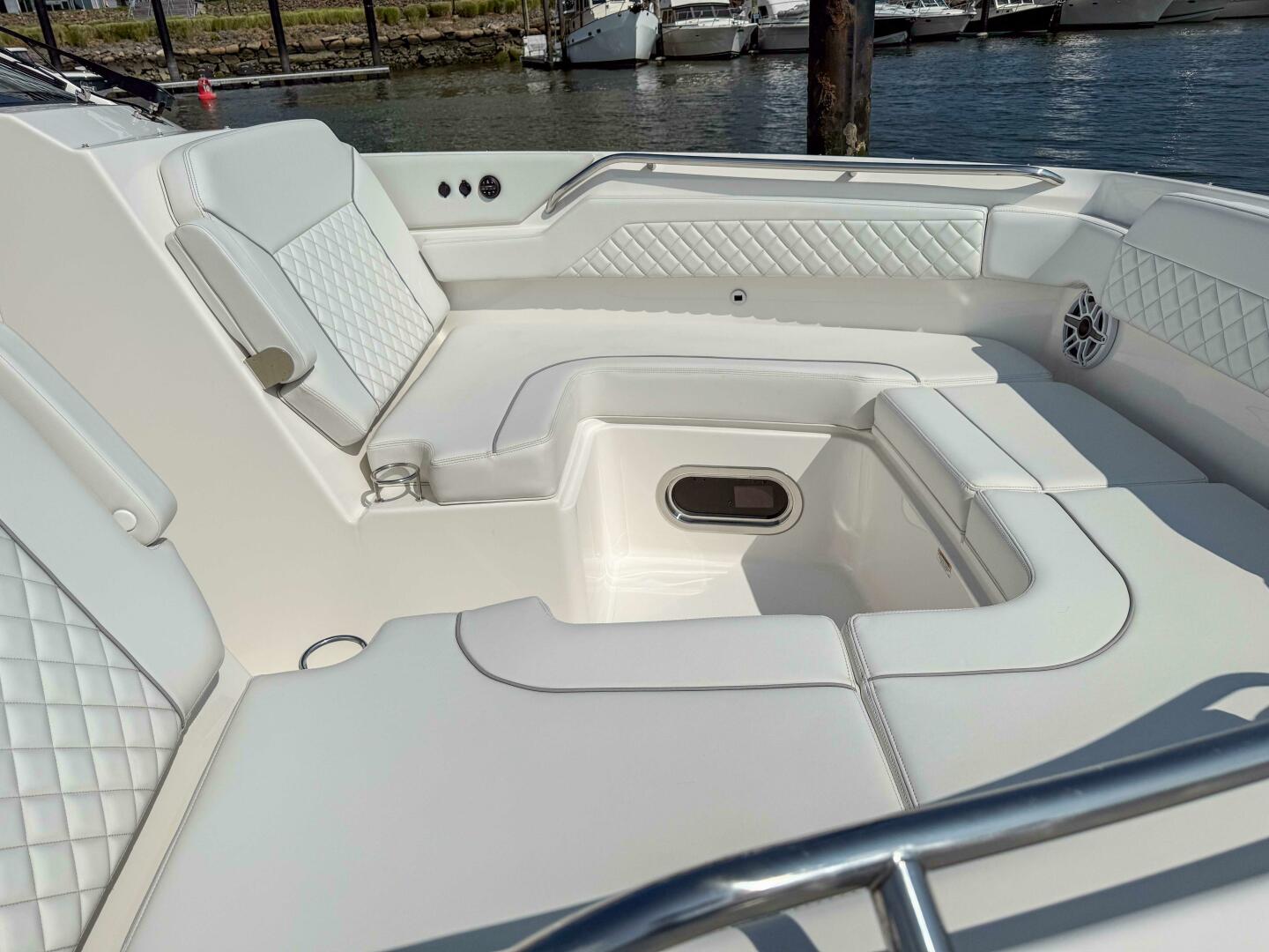 36ft Pursuit Yacht For Sale