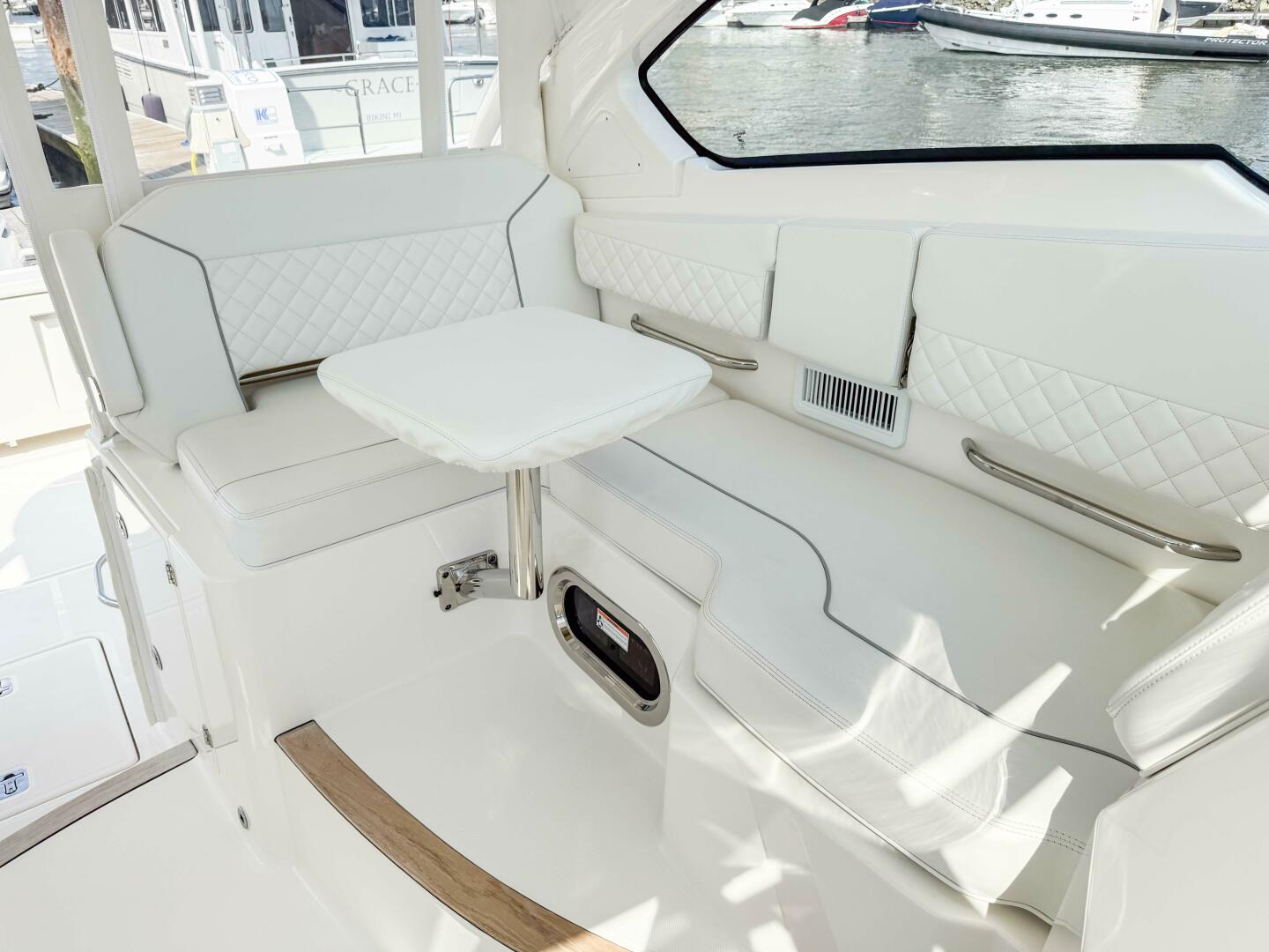 36ft Pursuit Yacht For Sale