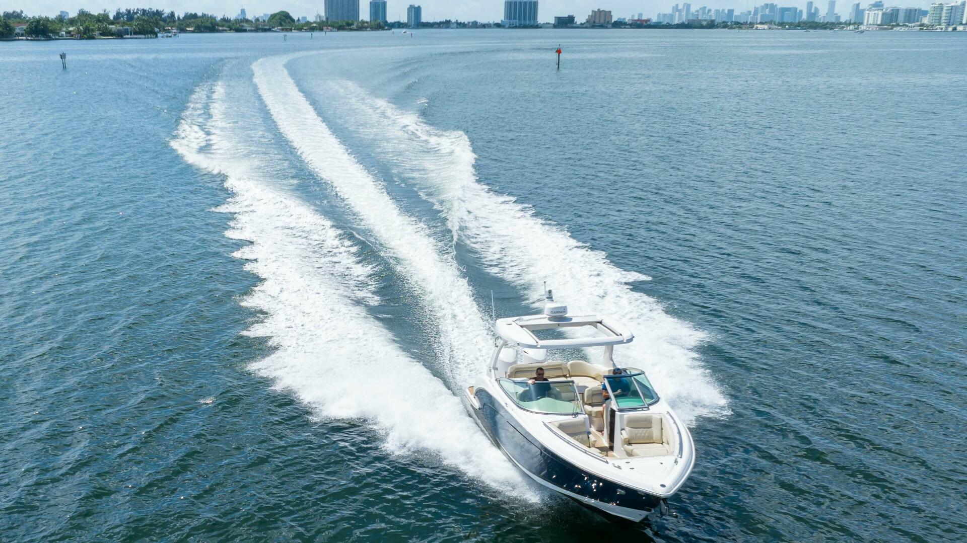 33ft Regal Yacht For Sale