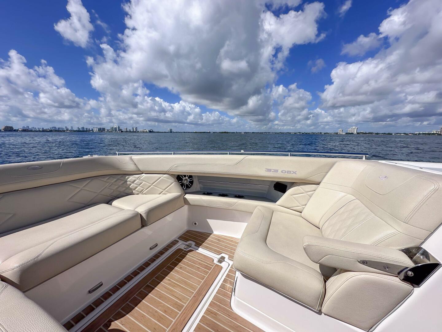 33ft Regal Yacht For Sale