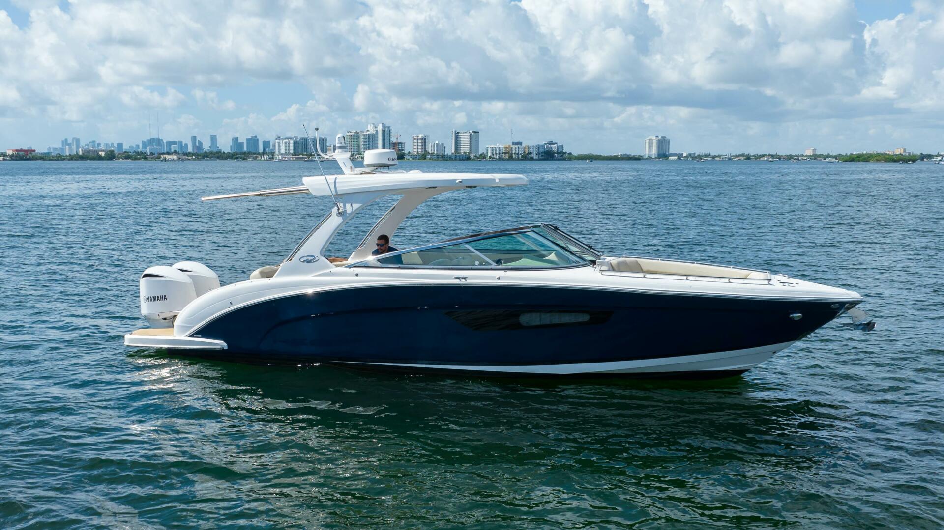 33ft Regal Yacht For Sale