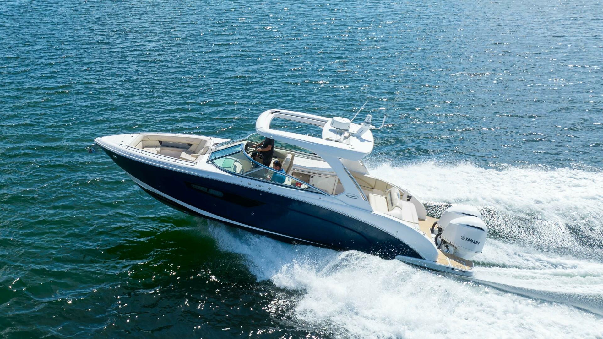 33ft Regal Yacht For Sale