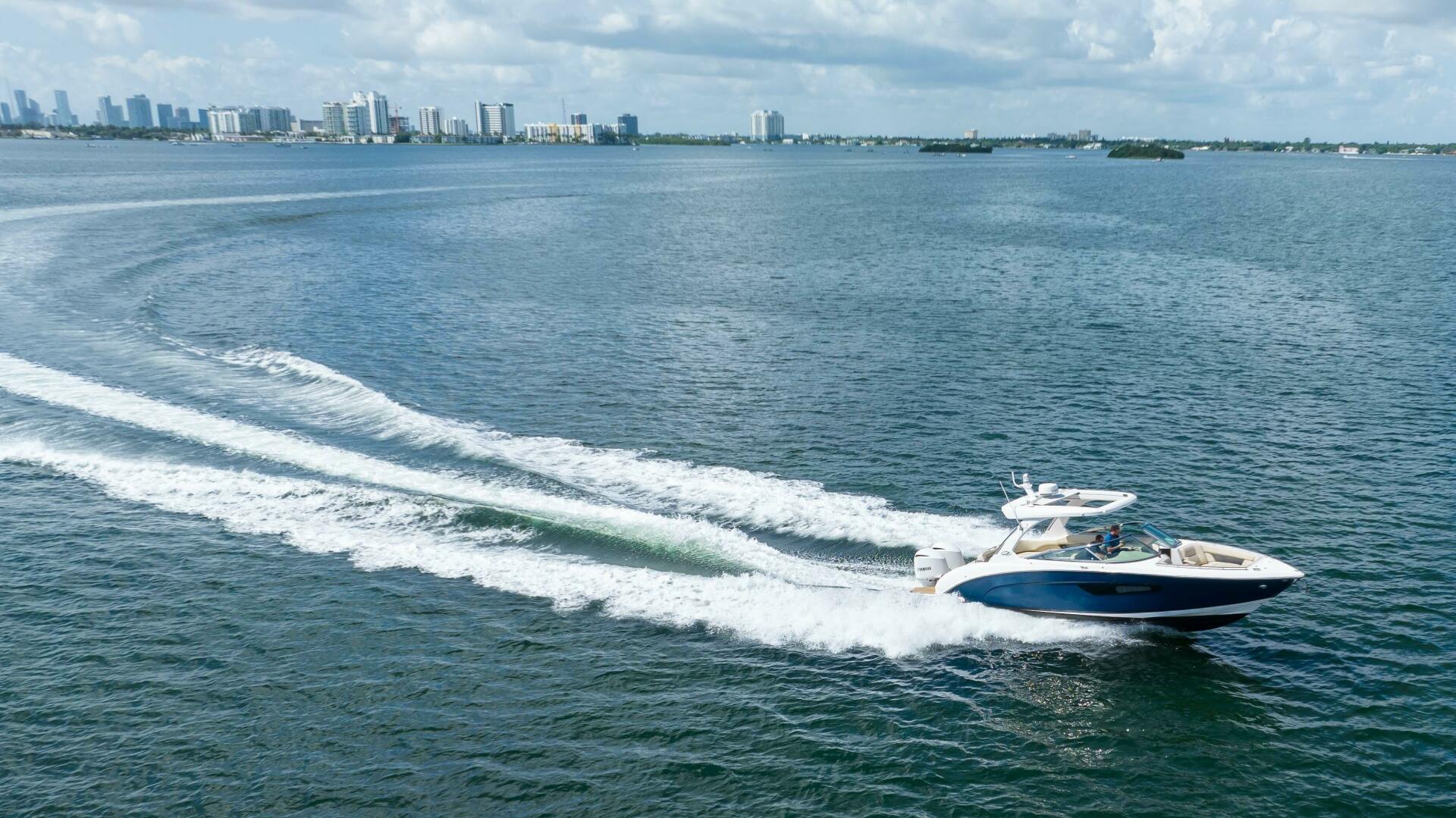 33ft Regal Yacht For Sale