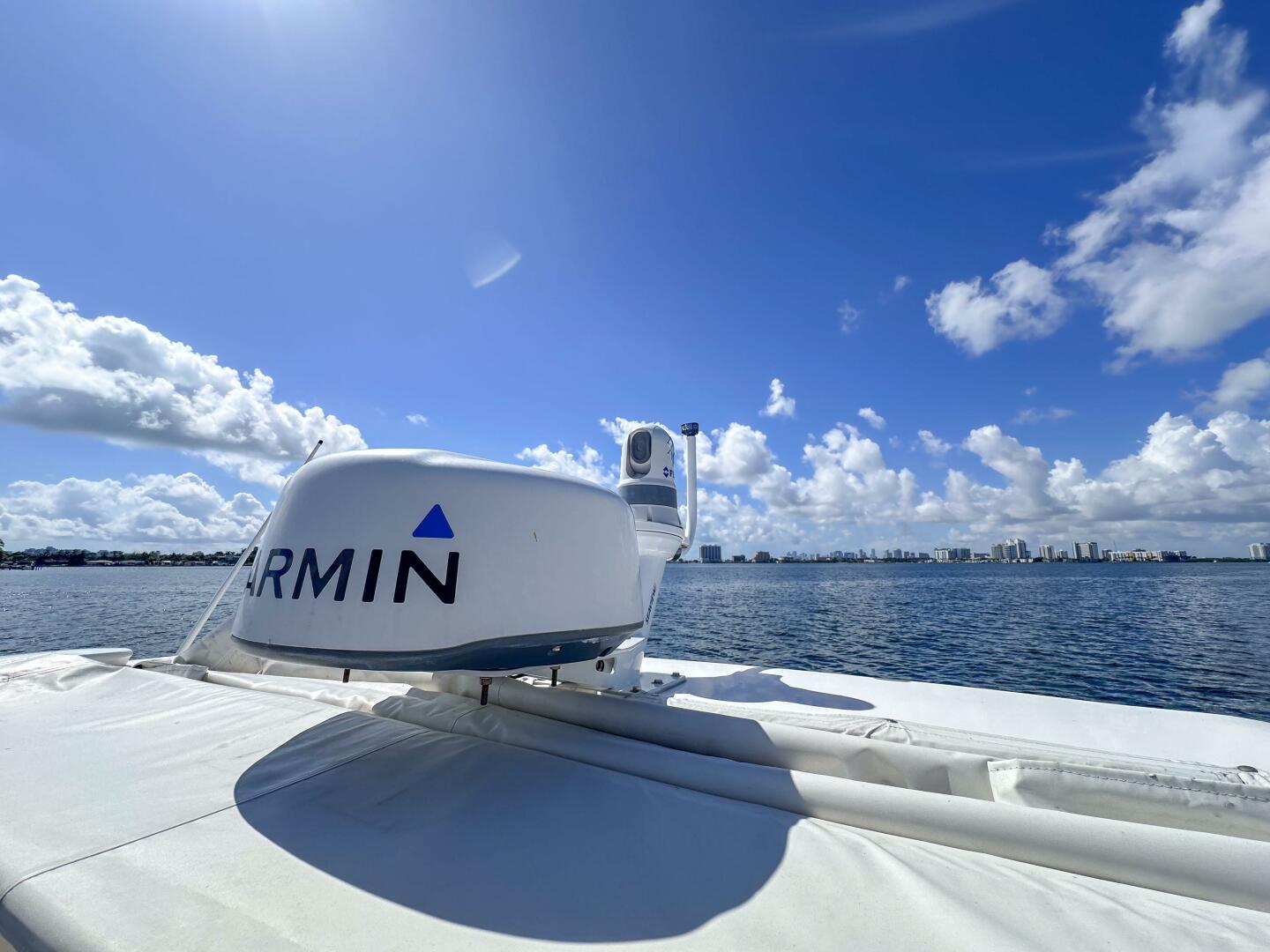 33ft Regal Yacht For Sale